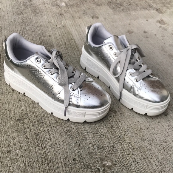 ROXY ROSE Platform Quilted Square Toe Sneaker - Picture 1 of 6